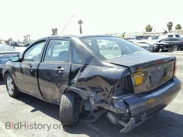 2005 FORD FOCUS - VIN: 1FAFP34N75W166863 - Photo 3