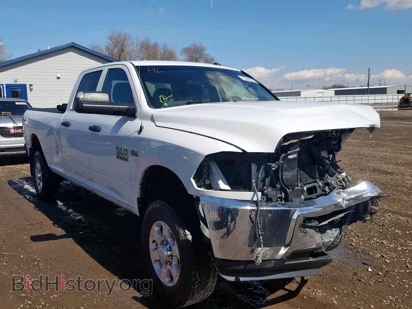 Photo 3C6TR5HT2EG155058 - RAM 2500 ST 2014