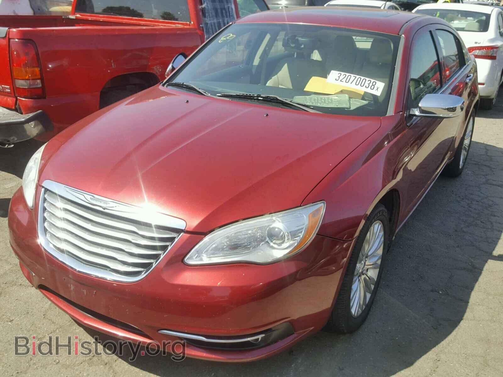 2011 CHRYSLER 200 - VIN: 1C3BC2FG3BN532708 - Фото 2