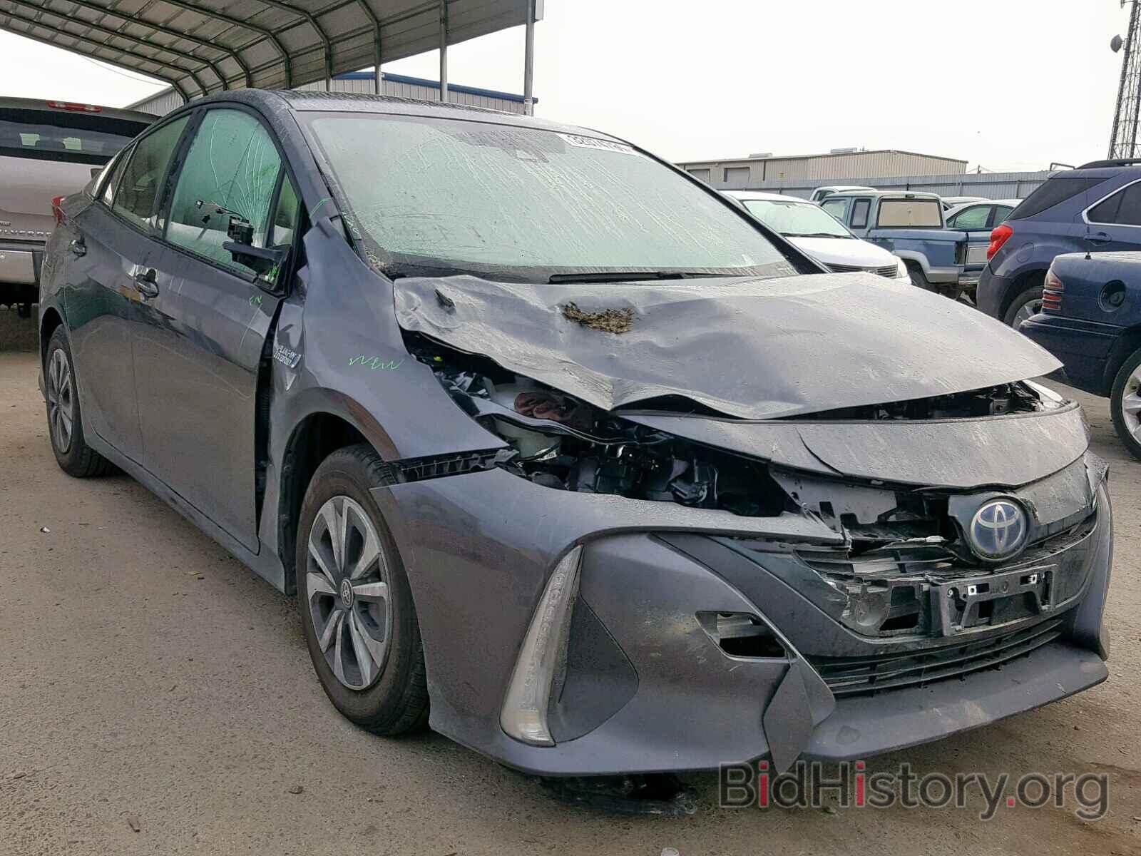 Фотография JTDKARFP6J3089071 - TOYOTA PRIUS 2018