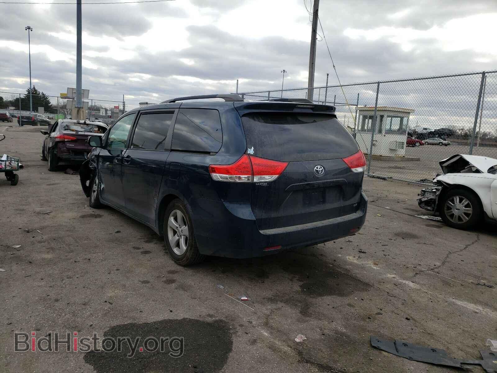 2011 TOYOTA SIENNA - VIN: 5TDKK3DC2BS101162 - Фото 3
