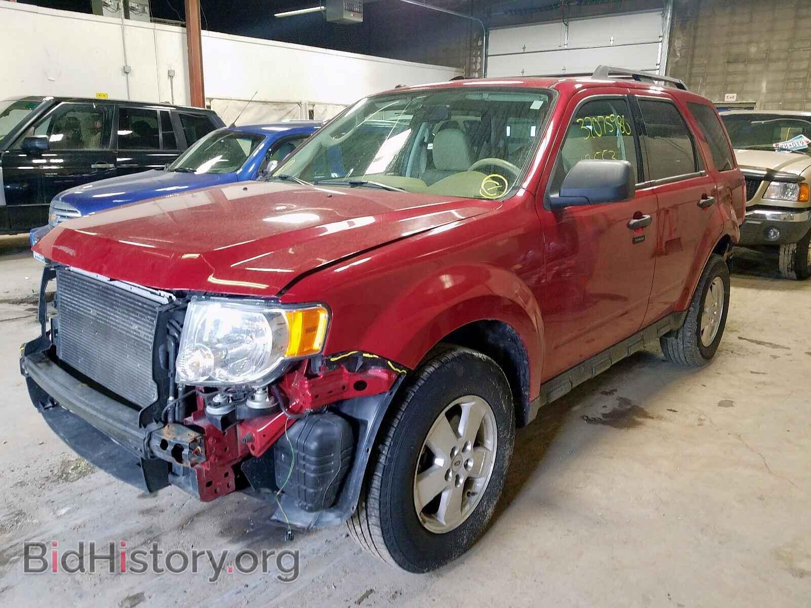 2011 FORD ESCAPE - VIN: 1FMCU0D72BKA14610 - Фото 2