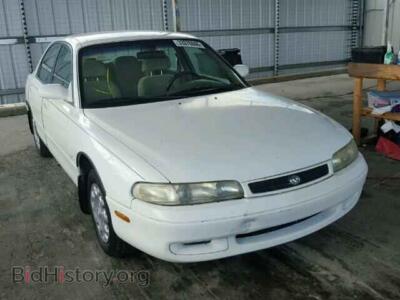 1995 Mazda 626 626 DX/LX, белый — VIN 1YVGE22C0S5352630, Copart