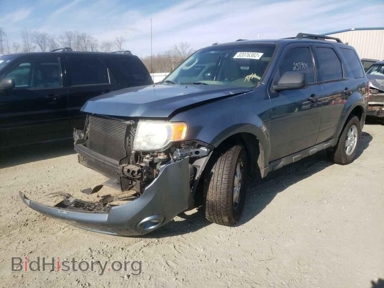 2010 FORD ESCAPE - VIN: 1FMCU0D77AKD37100 - Фото 2