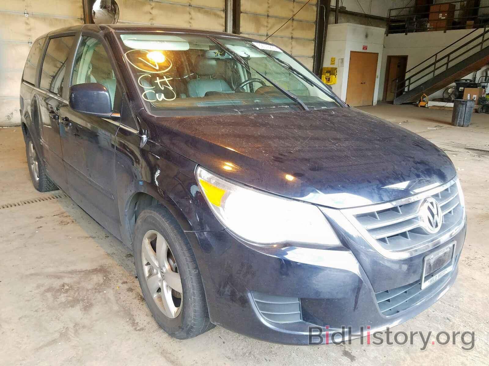 Photo 2V4RW3D13AR167282 - VOLKSWAGEN ROUTAN 2010