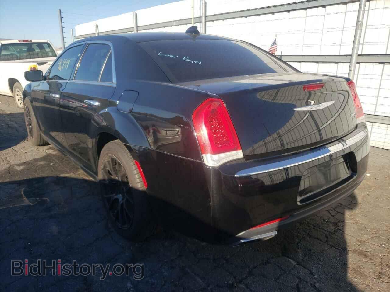2017 CHRYSLER 300 - VIN: 2C3CCAEG0HH564288 - Фото 3