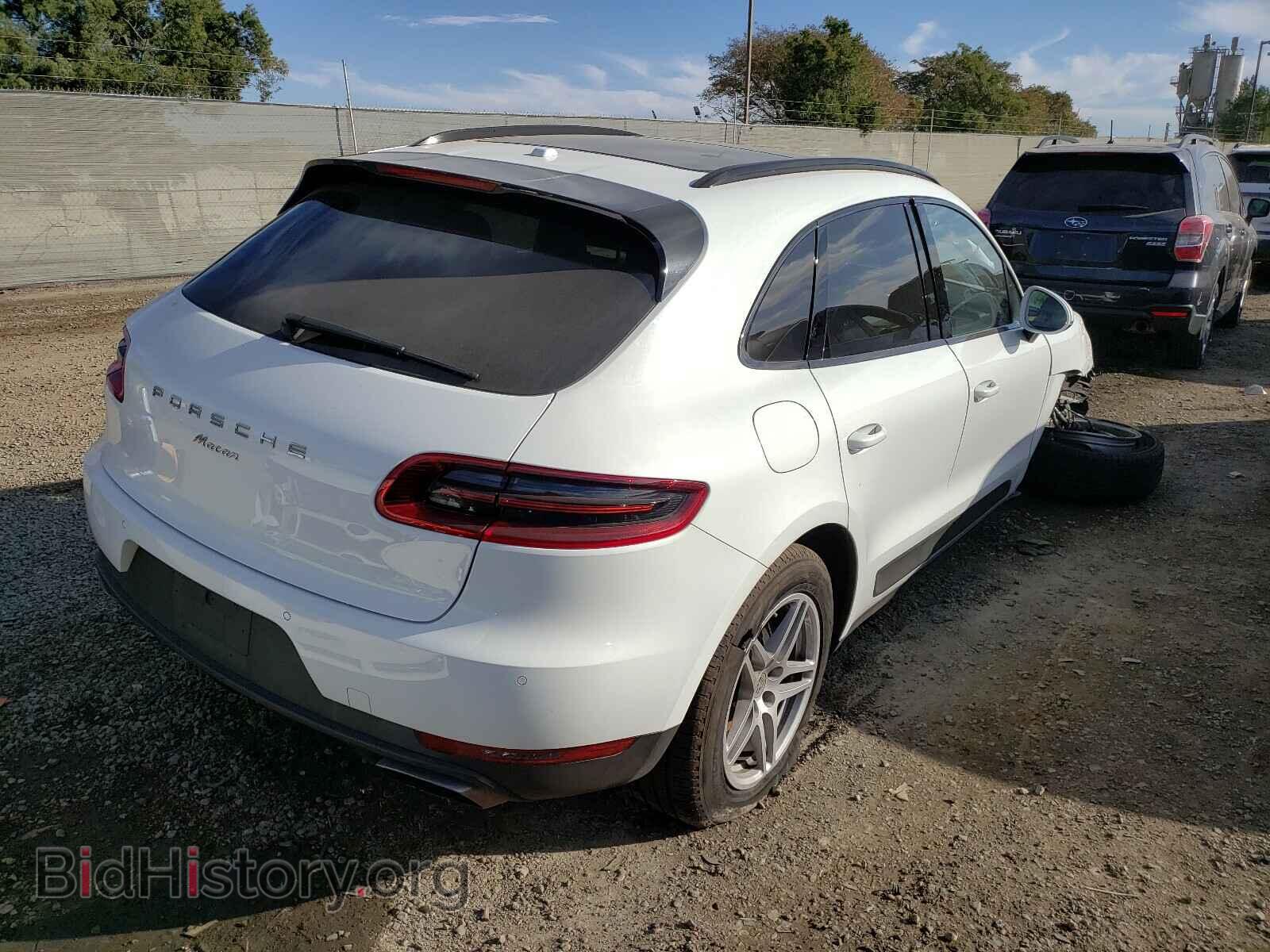 2017 PORSCHE MACAN - VIN: WP1AA2A54HLB03356 - Photo 4