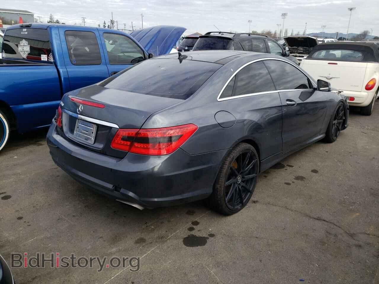 2011 MERCEDES-BENZ E-CLASS - VIN: WDDKJ7CB2BF075459 - Фото 4