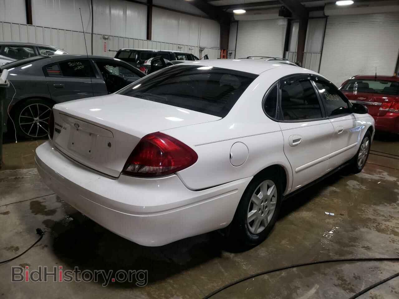 2006 FORD TAURUS - VIN: 1FAFP53U76A106505 - Фото 4