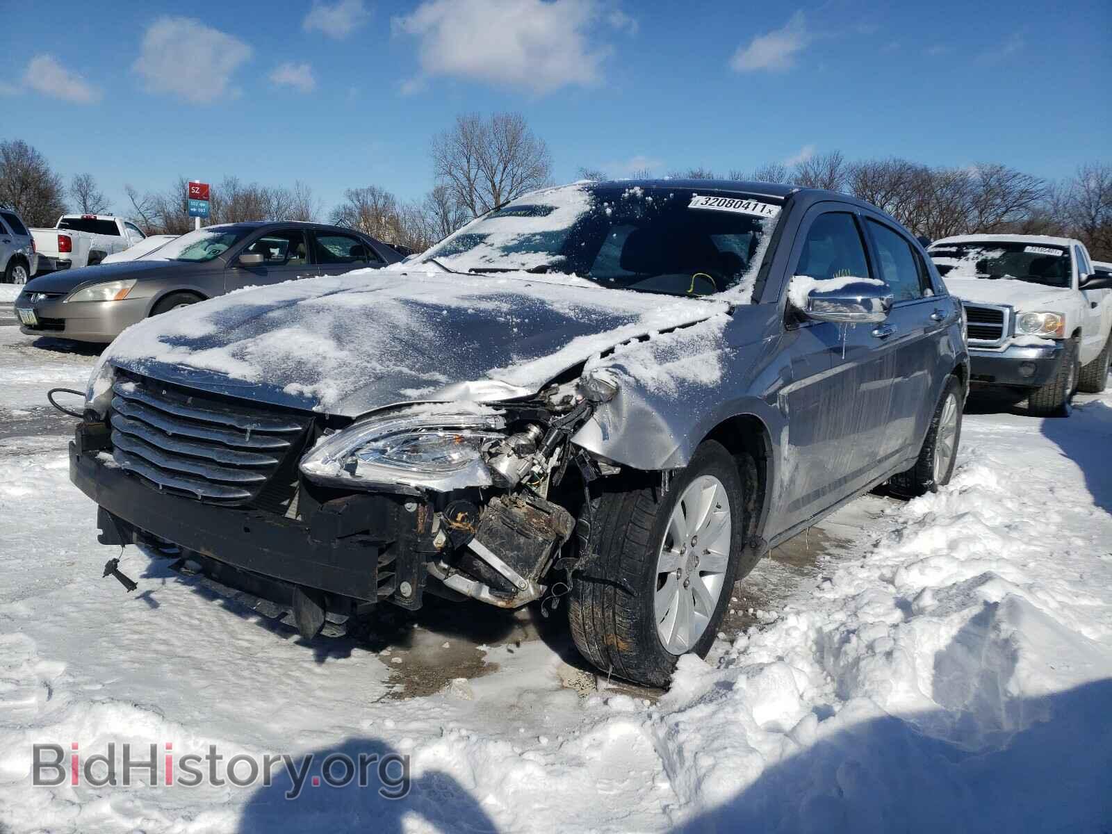 2013 CHRYSLER 200 - VIN: 1C3CCBCG7DN510495 - Фото 2