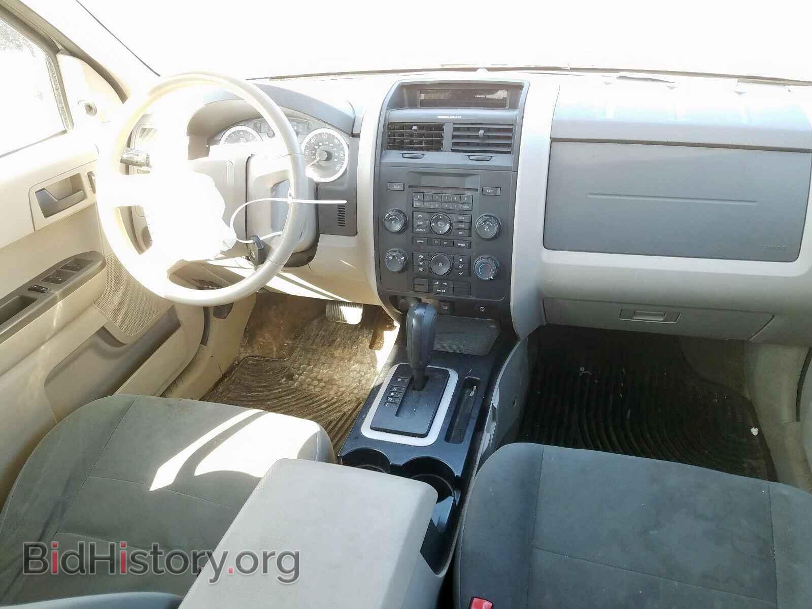 2011 FORD ESCAPE - VIN: 1FMCU0C70BKB35976 - Фото 9