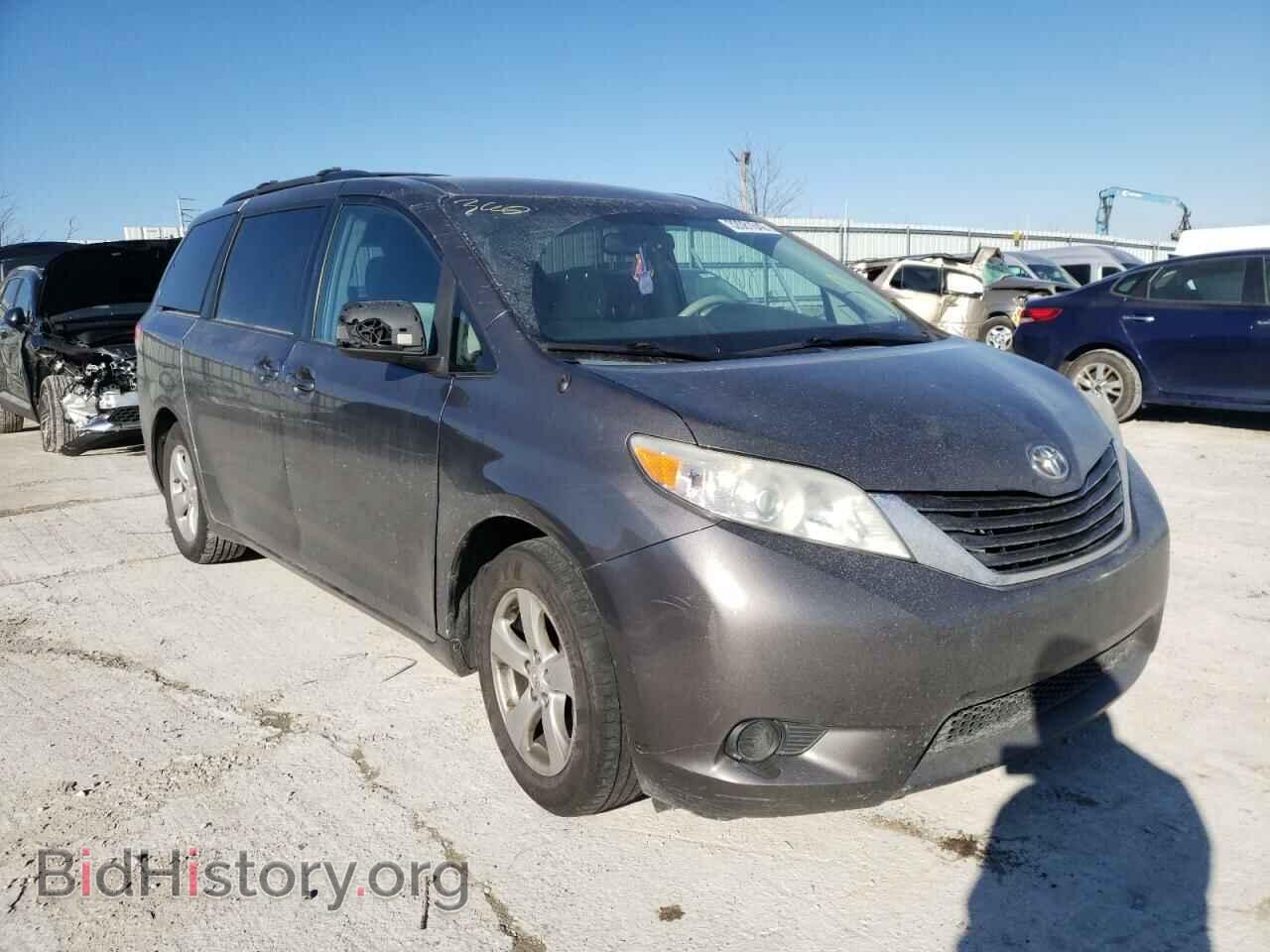 Фотография 5TDKK3DC5CS185012 - TOYOTA SIENNA 2012