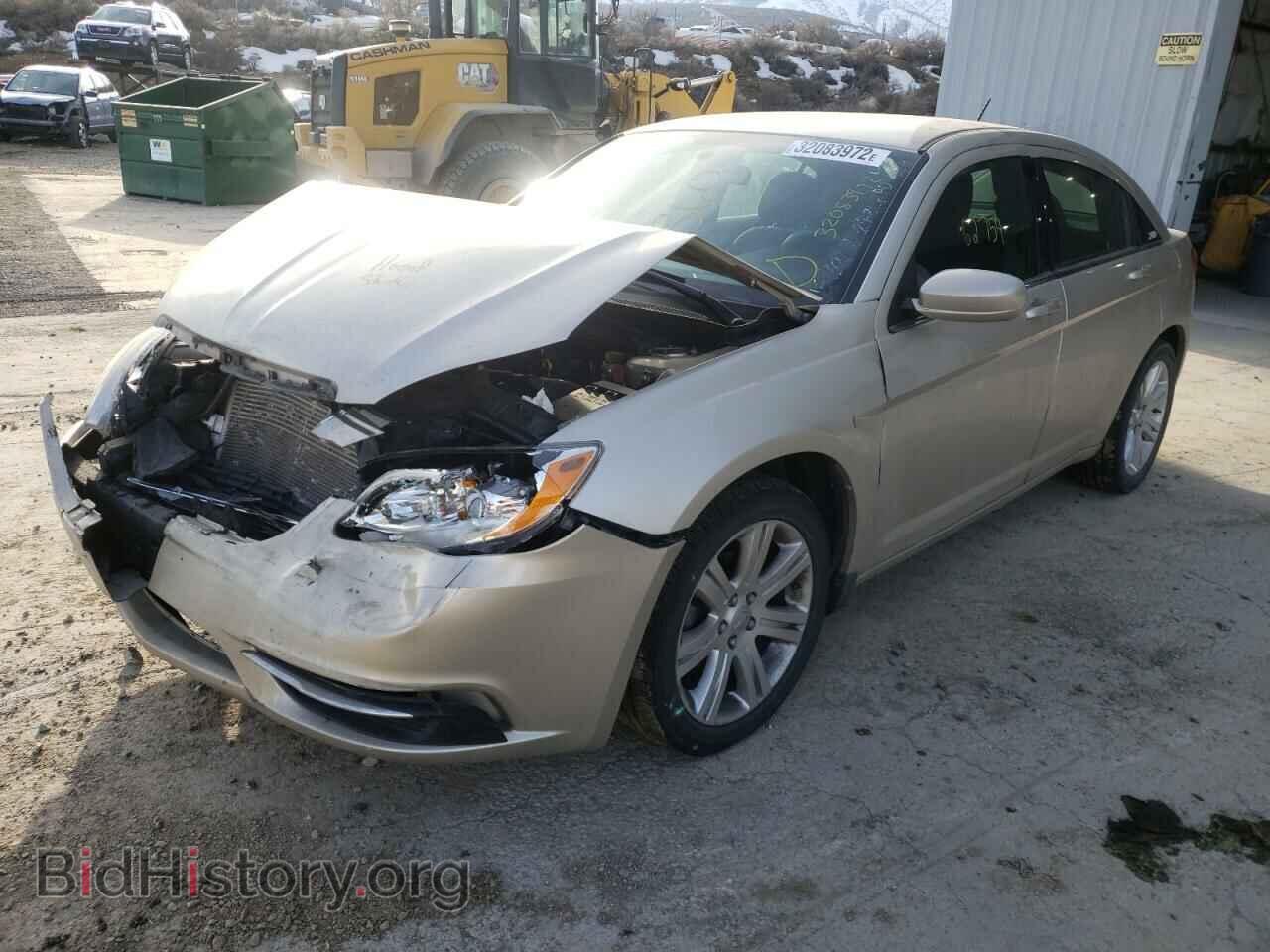 2013 CHRYSLER 200 - VIN: 1C3CCBAB1DN671965 - Фото 2