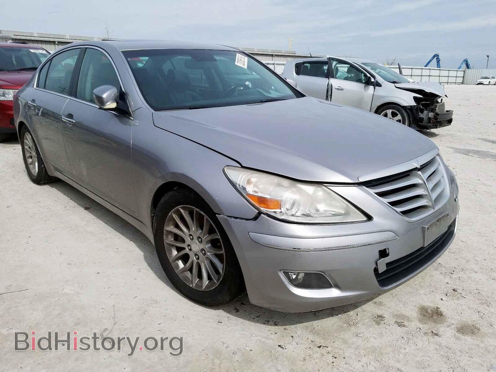 Photo KMHGC46E49U023055 - HYUNDAI GENESIS 2009