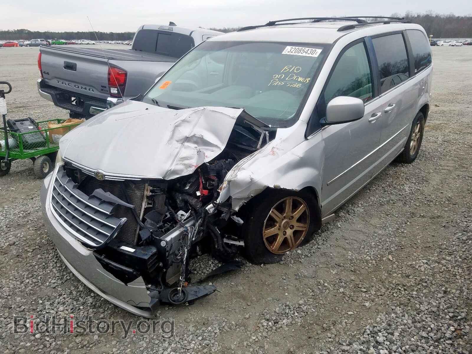 2009 CHRYSLER MINIVAN - VIN: 2A8HR54139R572684 - Фото 2