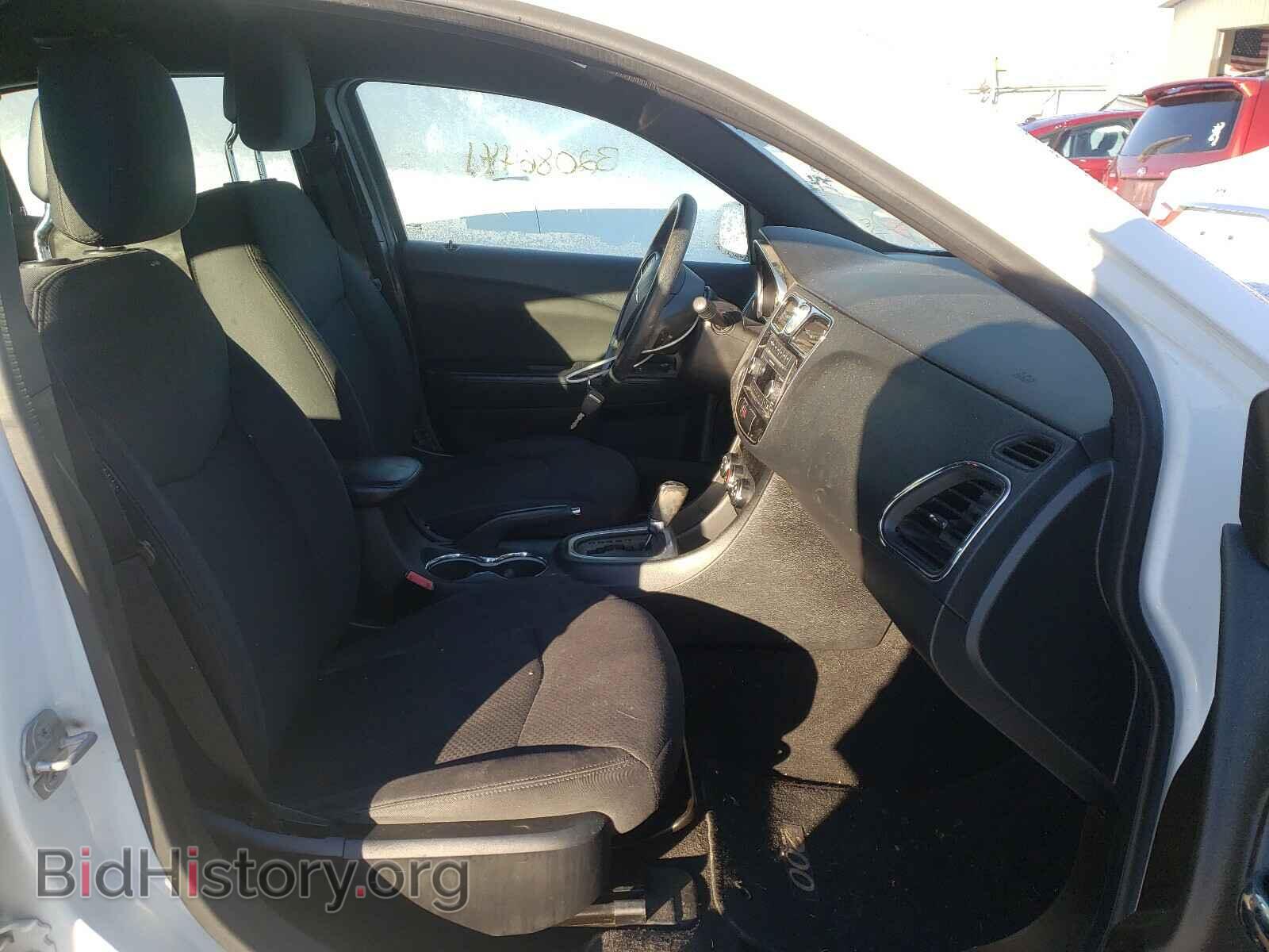 2014 CHRYSLER 200 - VIN: 1C3CCBABXEN205890 - Фото 5