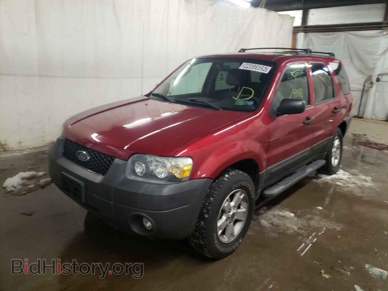 2007 FORD ESCAPE - VIN: 1FMYU93177KA30879 - Фото 2