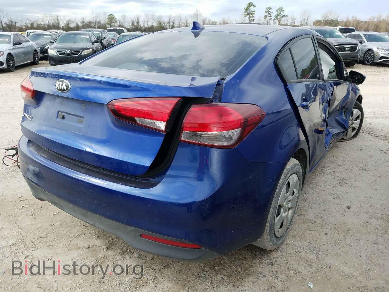 2017 KIA FORTE - VIN: 3KPFK4A71HE045006 - Photo 4
