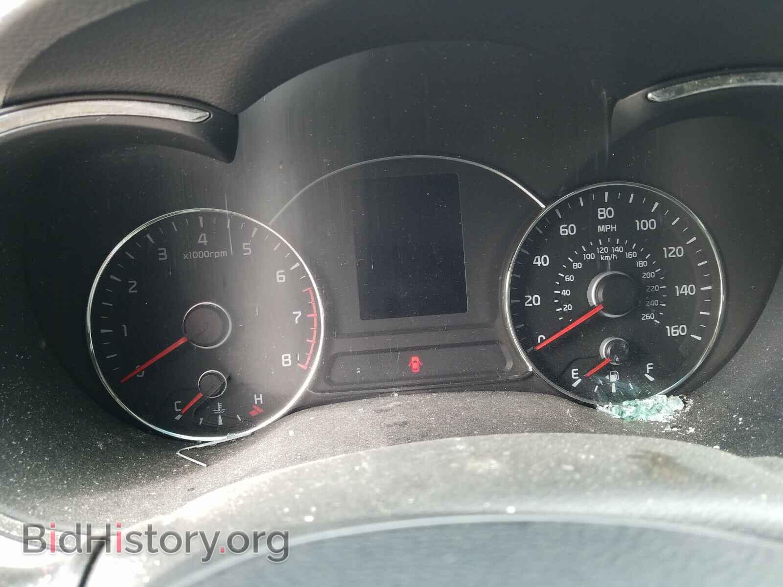 2017 KIA FORTE - VIN: 3KPFK4A71HE045006 - Photo 8