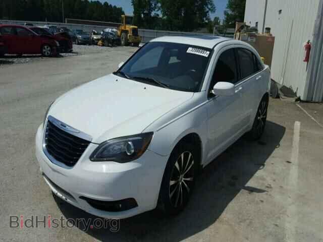 2013 CHRYSLER 200 - VIN: 1C3CCBBB1DN570035 - Фото 2
