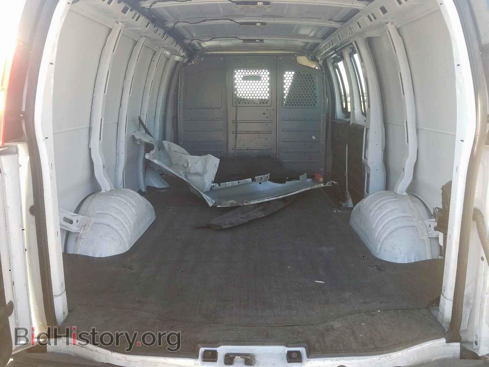 2019 CHEVROLET EXPRESS - VIN: 1GCWGAFP7K1175116 - Фото 6