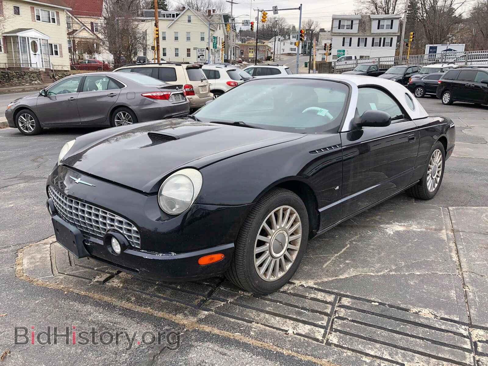 2004 FORD TBIRD - VIN: 1FAHP60A34Y110595 - Фото 2