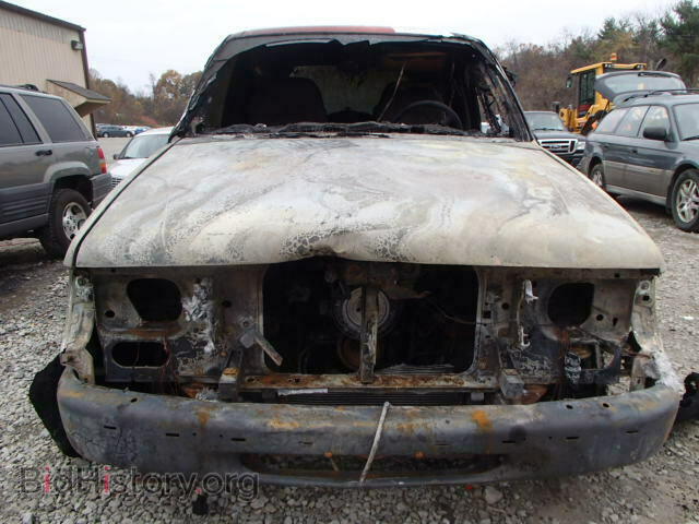 1998 FORD EXPLORER - VIN: 1FMYU24E0WUC82811 - Photo 9