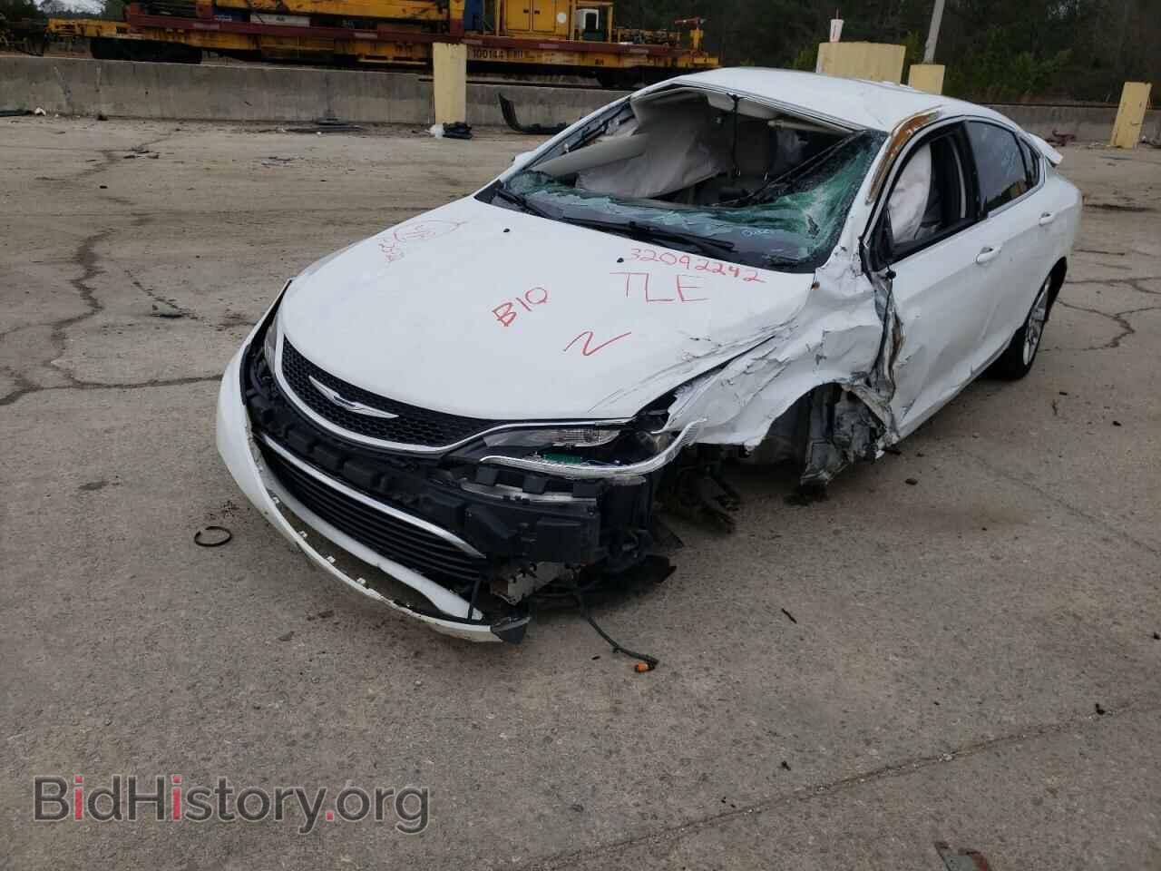 2015 CHRYSLER 200 - VIN: 1C3CCCAB1FN759231 - Фото 2