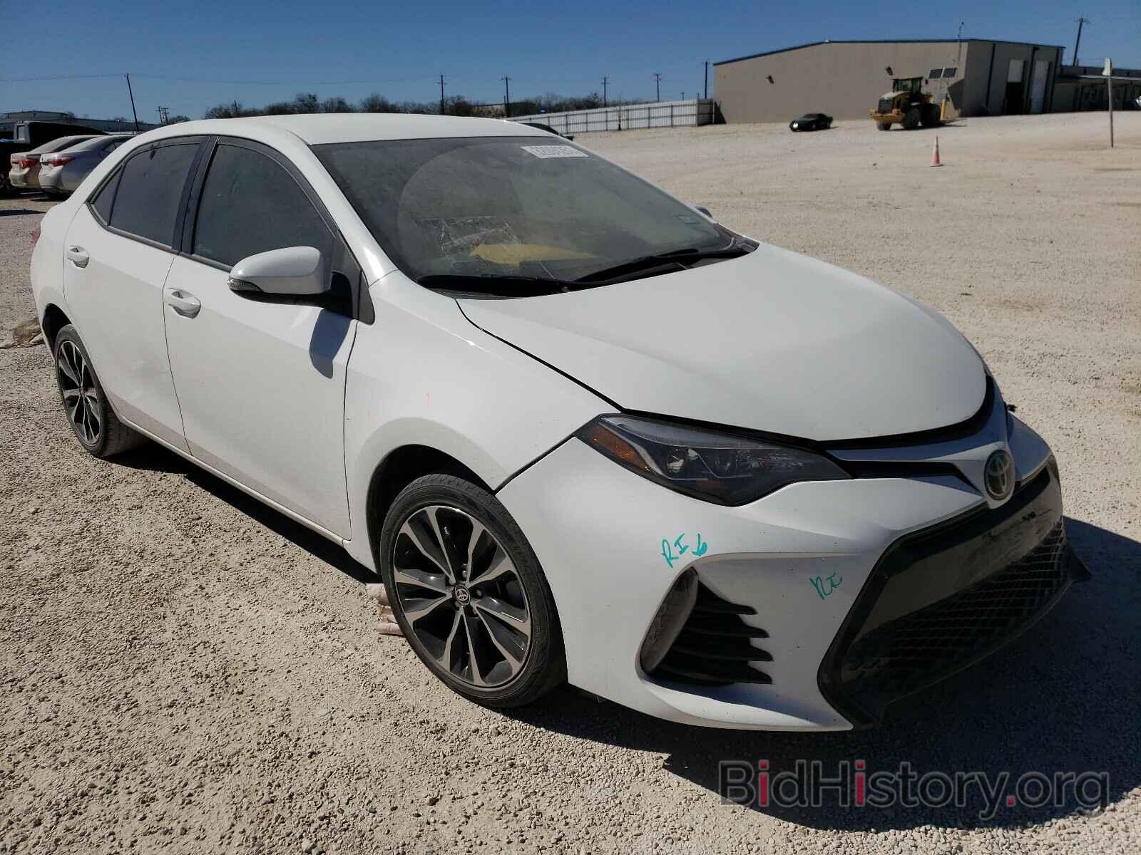 Photo 5YFBURHE2HP623011 - TOYOTA COROLLA 2017