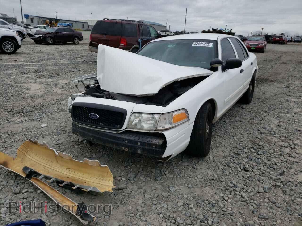 2011 FORD CROWN VIC - VIN: 2FABP7BV0BX127623 - Фото 2