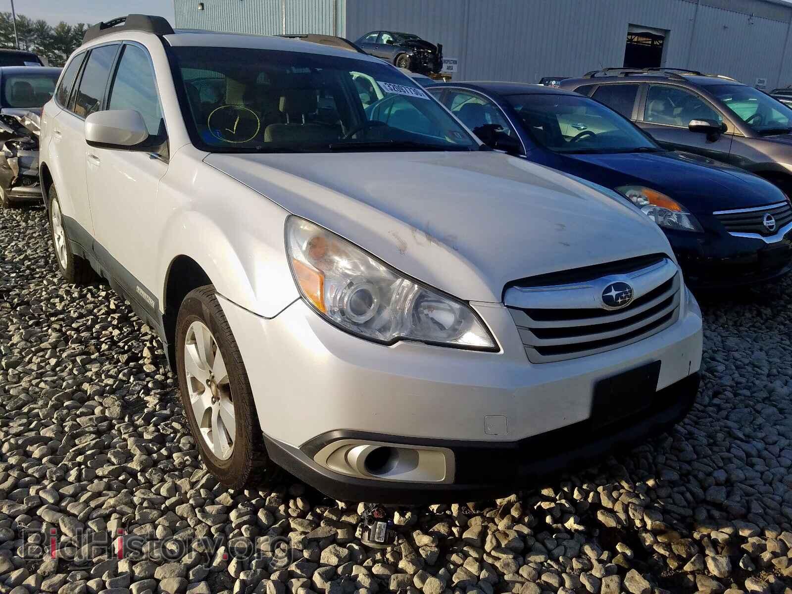 Photo 4S4BRBGC6B3420580 - SUBARU OUTBACK 2011