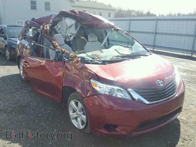 Photo 5TDKK3DCXCS243518 - TOYOTA SIENNA LE 2012
