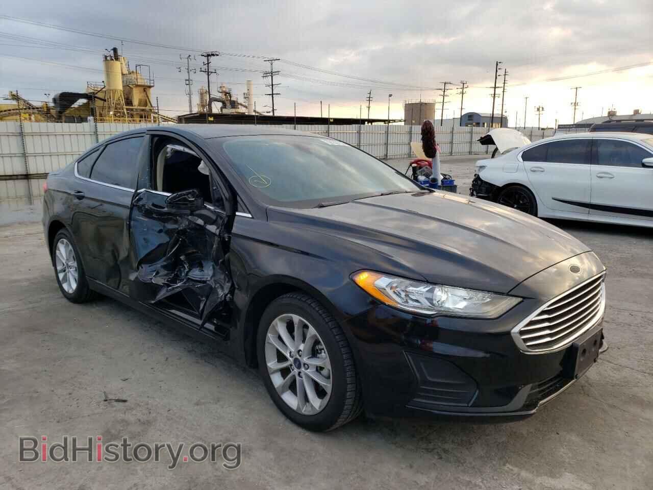 Photo 3FA6P0LU3KR199980 - FORD FUSION 2019