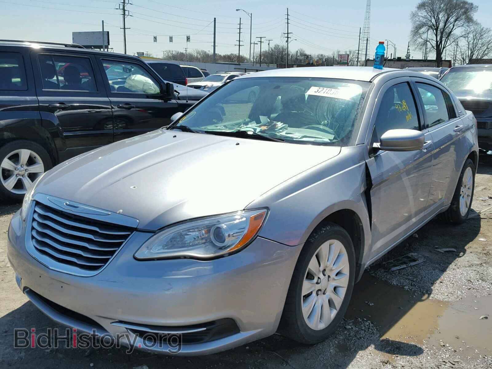 2013 CHRYSLER 200 - VIN: 1C3CCBAB1DN641848 - Фото 2