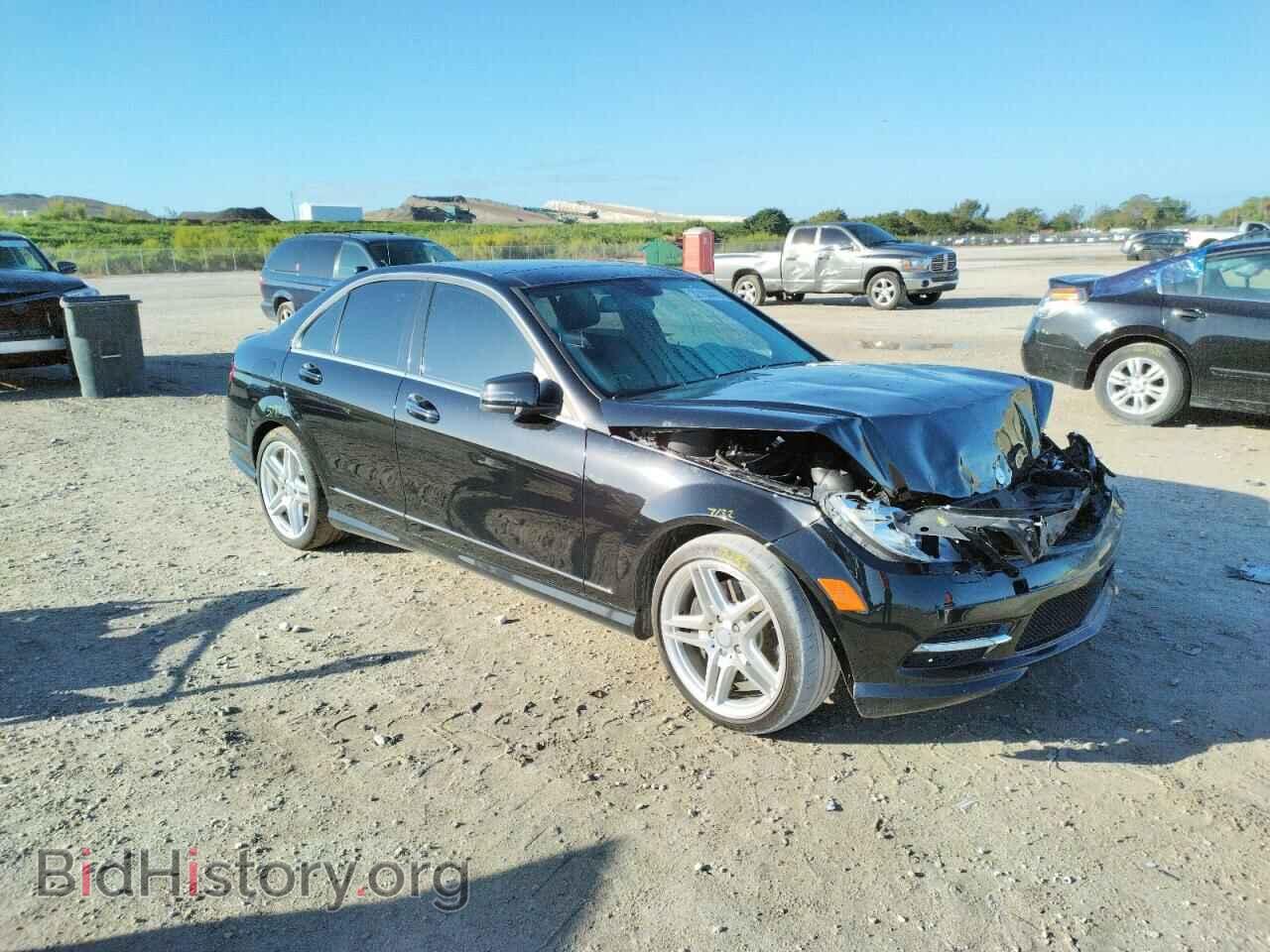 Photo WDDGF5GB1BR146123 - MERCEDES-BENZ C-CLASS 2011