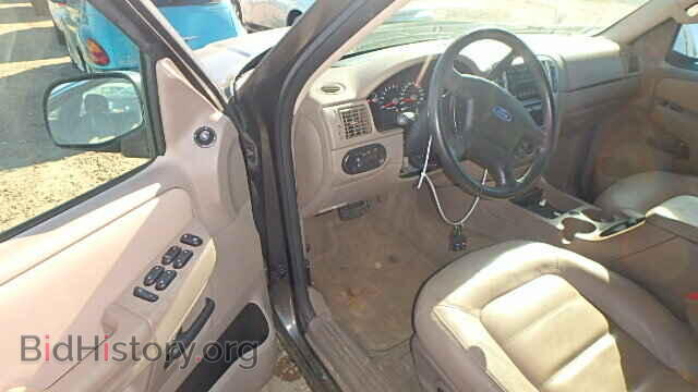 2005 FORD EXPLORER - VIN: 1FMZU73K55UC05391 - Photo 9