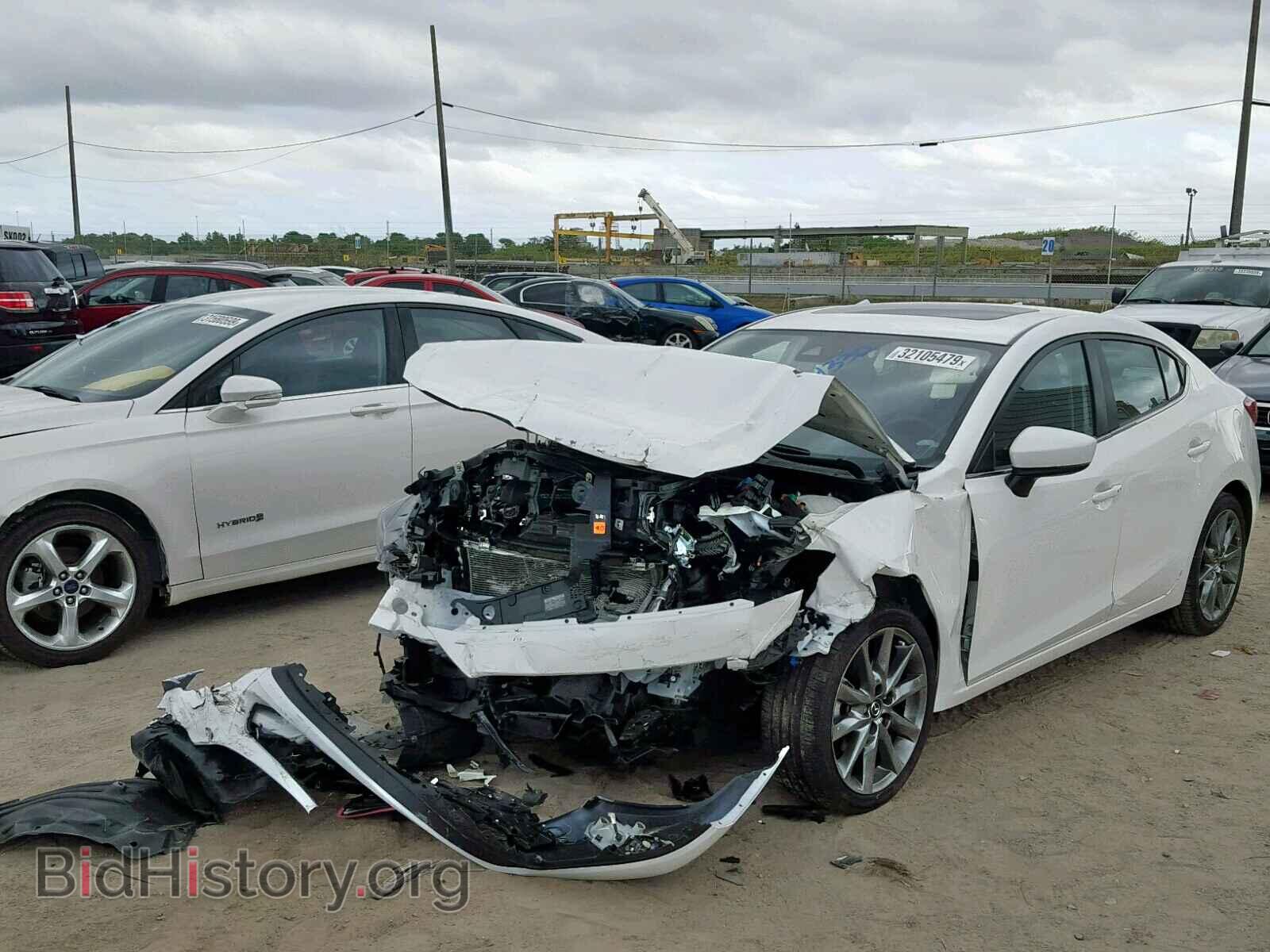 2018 MAZDA 3 - VIN: 3MZBN1W32JM164332 - Фото 2