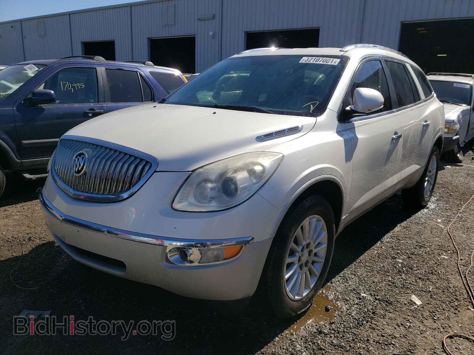 2011 BUICK ENCLAVE - VIN: 5GAKRBED5BJ297917 - Фото 2