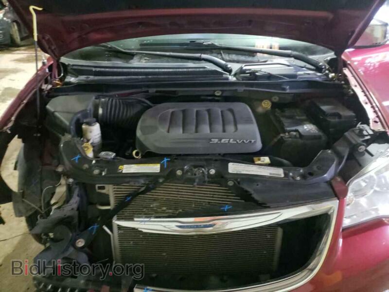2011 Chrysler MINIVAN (VIN 2A4RR8DG7BR666293) — photo 7 of 10