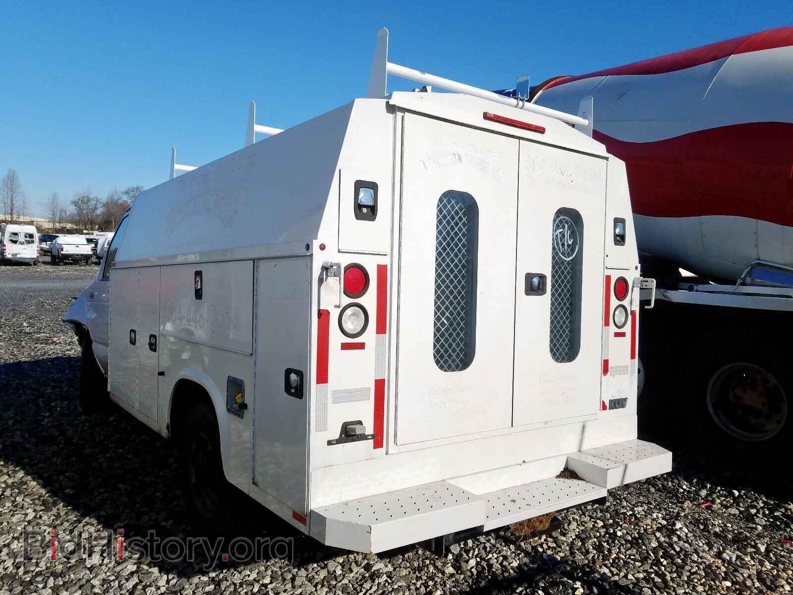 2017 FORD ECONOLINE - VIN: 1FDWE3F63HDC39017 - Фото 3