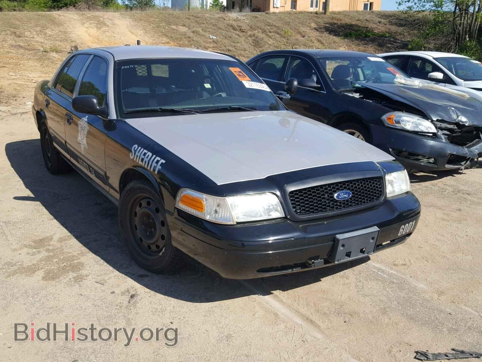 Photo 2FABP7BV5BX121929 - FORD CROWN VIC 2011