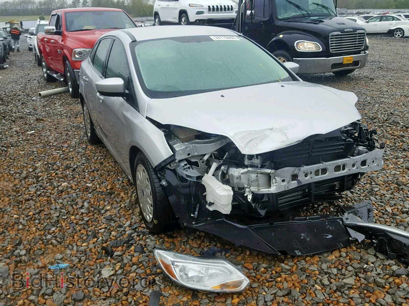 Photo 1FAHP3F20CL189203 - FORD FOCUS SE 2012
