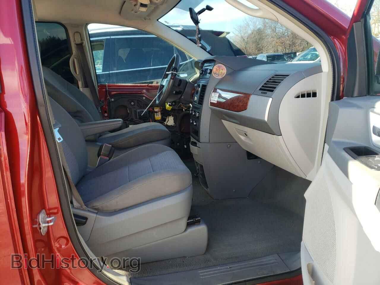 2008 CHRYSLER MINIVAN - VIN: 2A8HR54P98R636617 - Фото 5