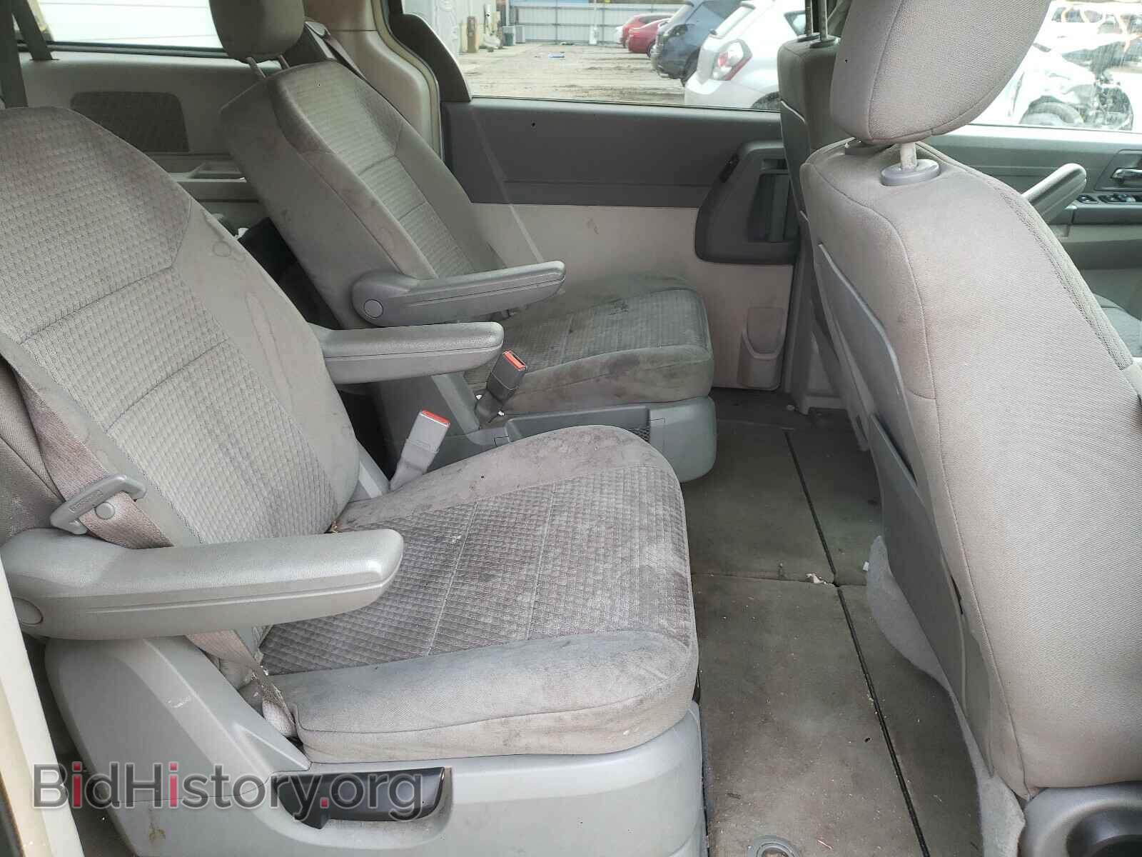 2008 CHRYSLER MINIVAN - VIN: 2A8HR44H38R656414 - Фото 6