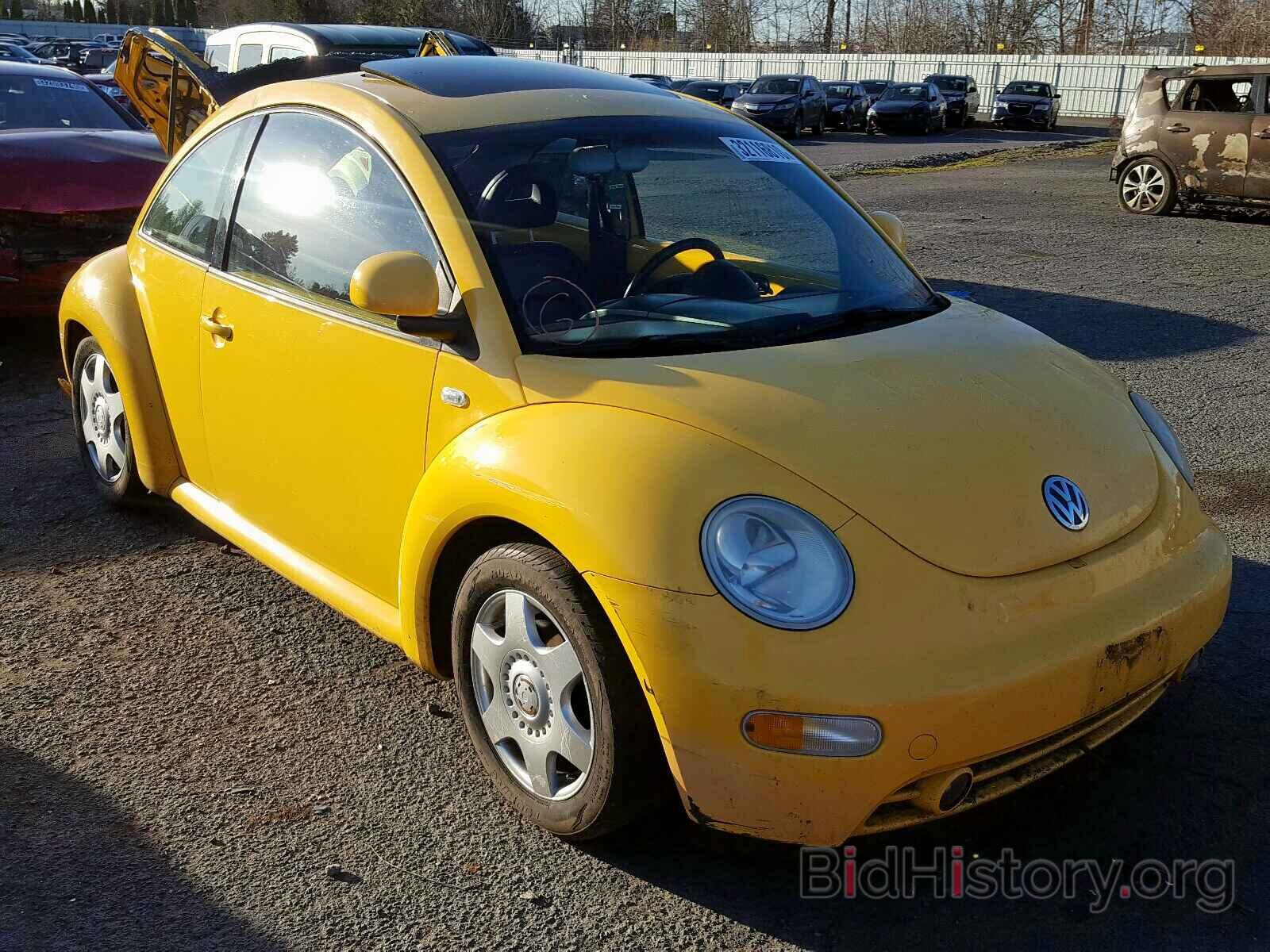 Photo 3VWCD21C2YM487195 - VOLKSWAGEN BEETLE 2000