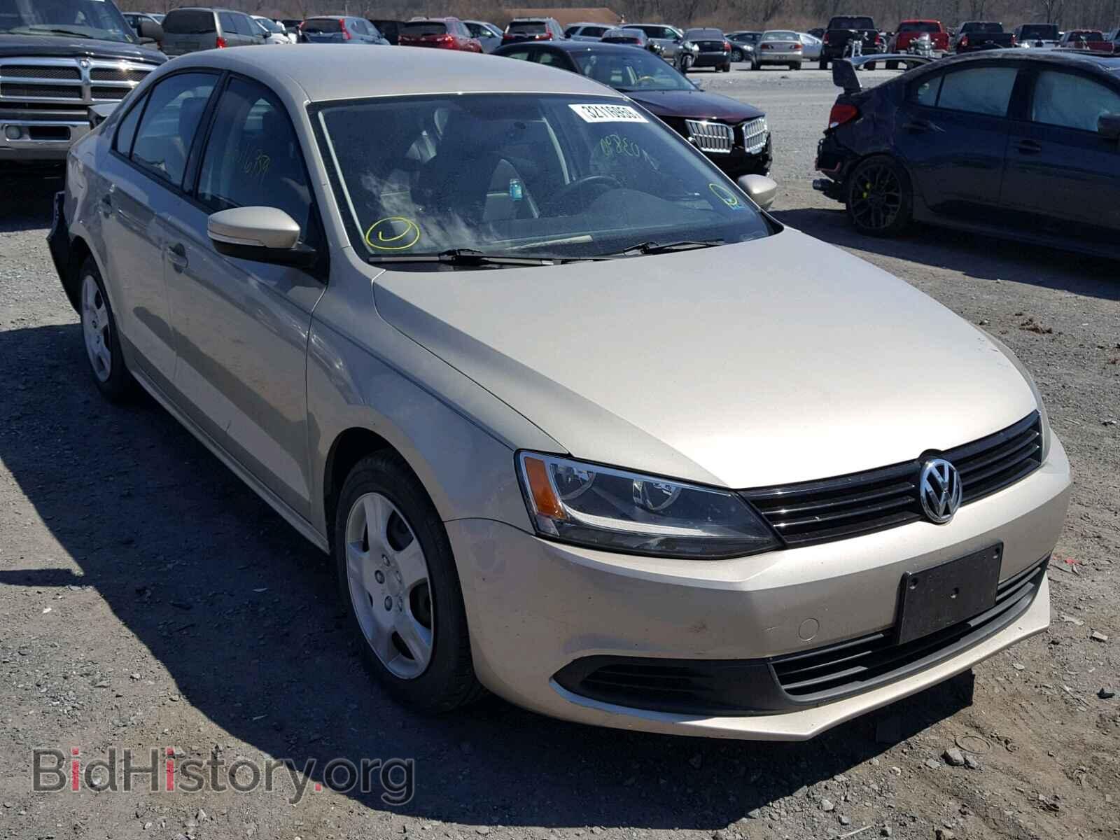 Фотография 3VWD17AJ7EM277793 - VOLKSWAGEN JETTA 2014