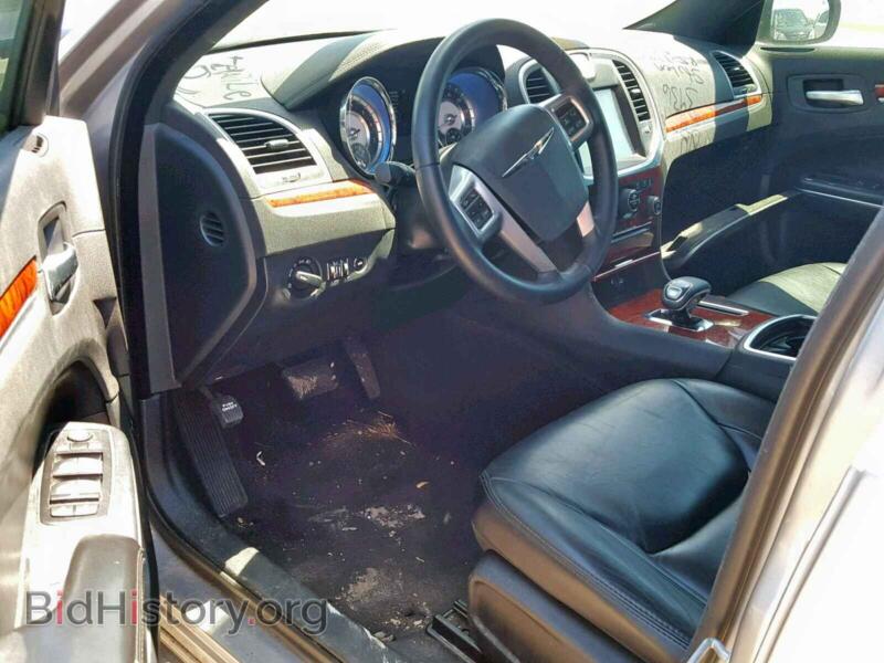 2014 Chrysler 300 (VIN 2C3CCAAG5EH373936) — photo 9 of 10