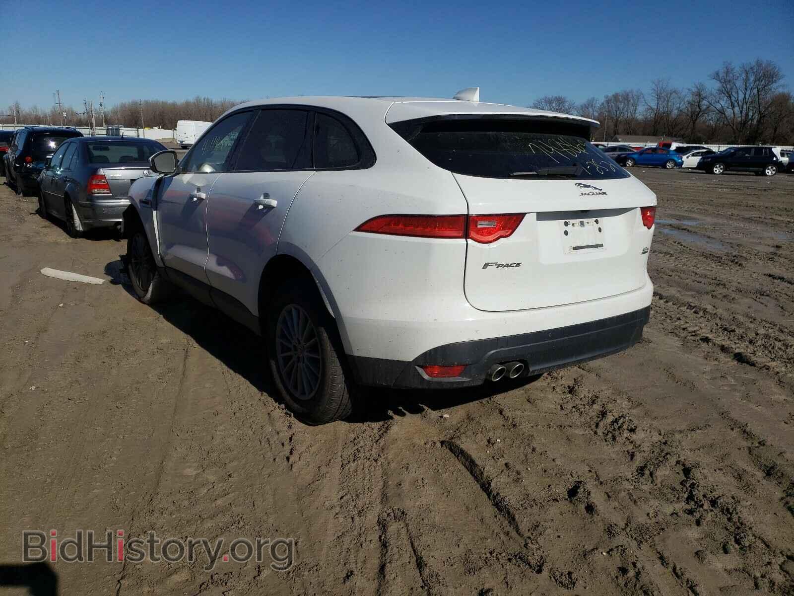 2017 JAGUAR F-PACE - VIN: SADCS2BNXHA492932 - Фото 3
