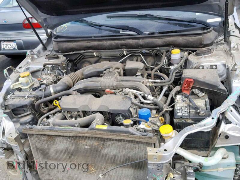 2013 Subaru OUTBACK 2. (VIN 4S4BRBKC5D3323798) — photo 7 of 10