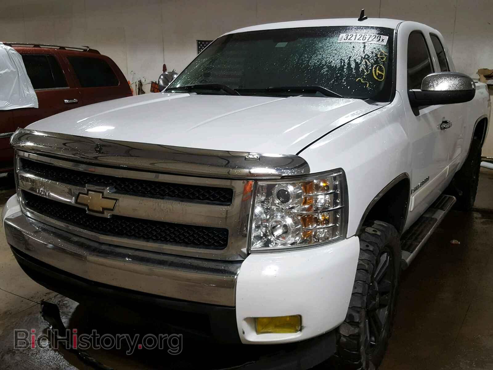 2008 CHEVROLET SILVERADO - VIN: 2GCEC19J181238325 - Фото 2